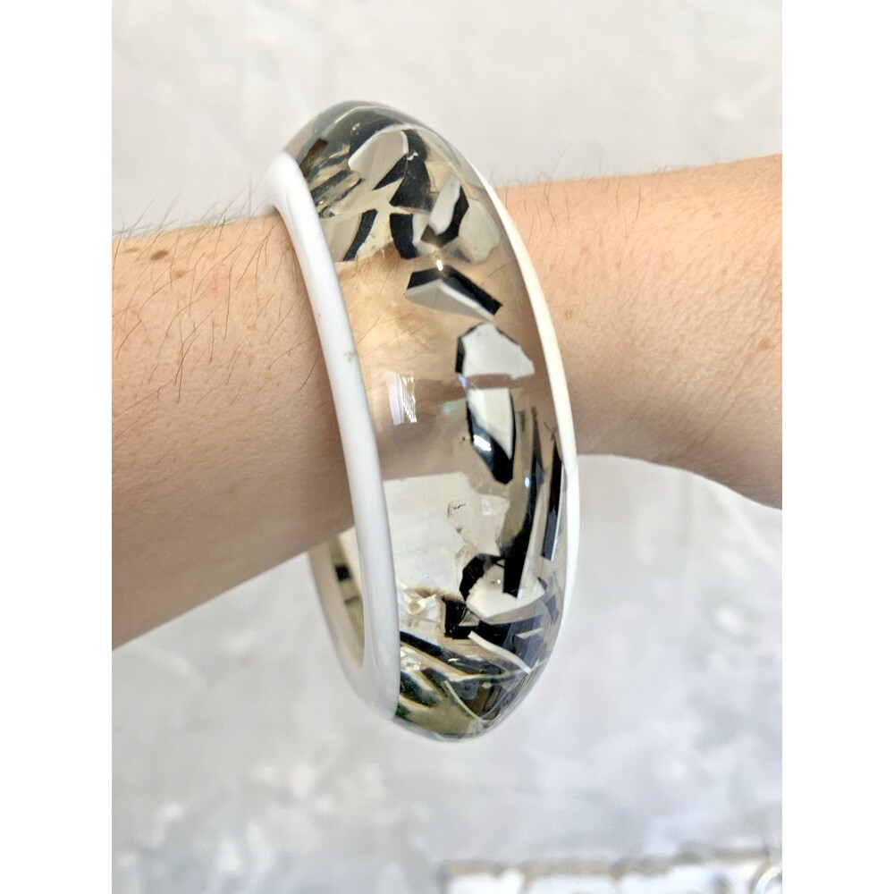 Vintage Clear Lucite Confetti Bangle Bracelet Black Mirror Confetti